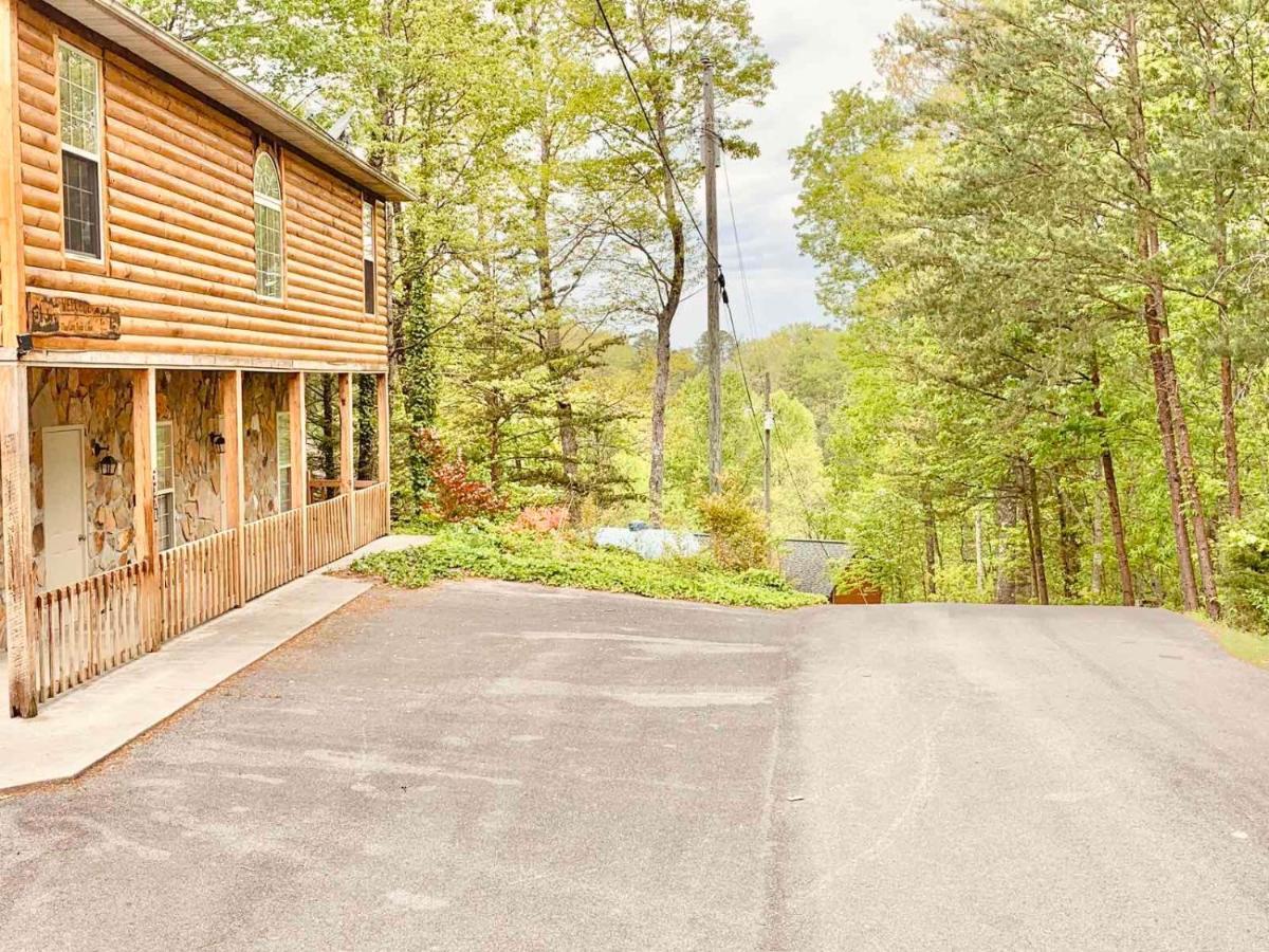 Lazy Bear Cabin Sevierville Bagian luar foto