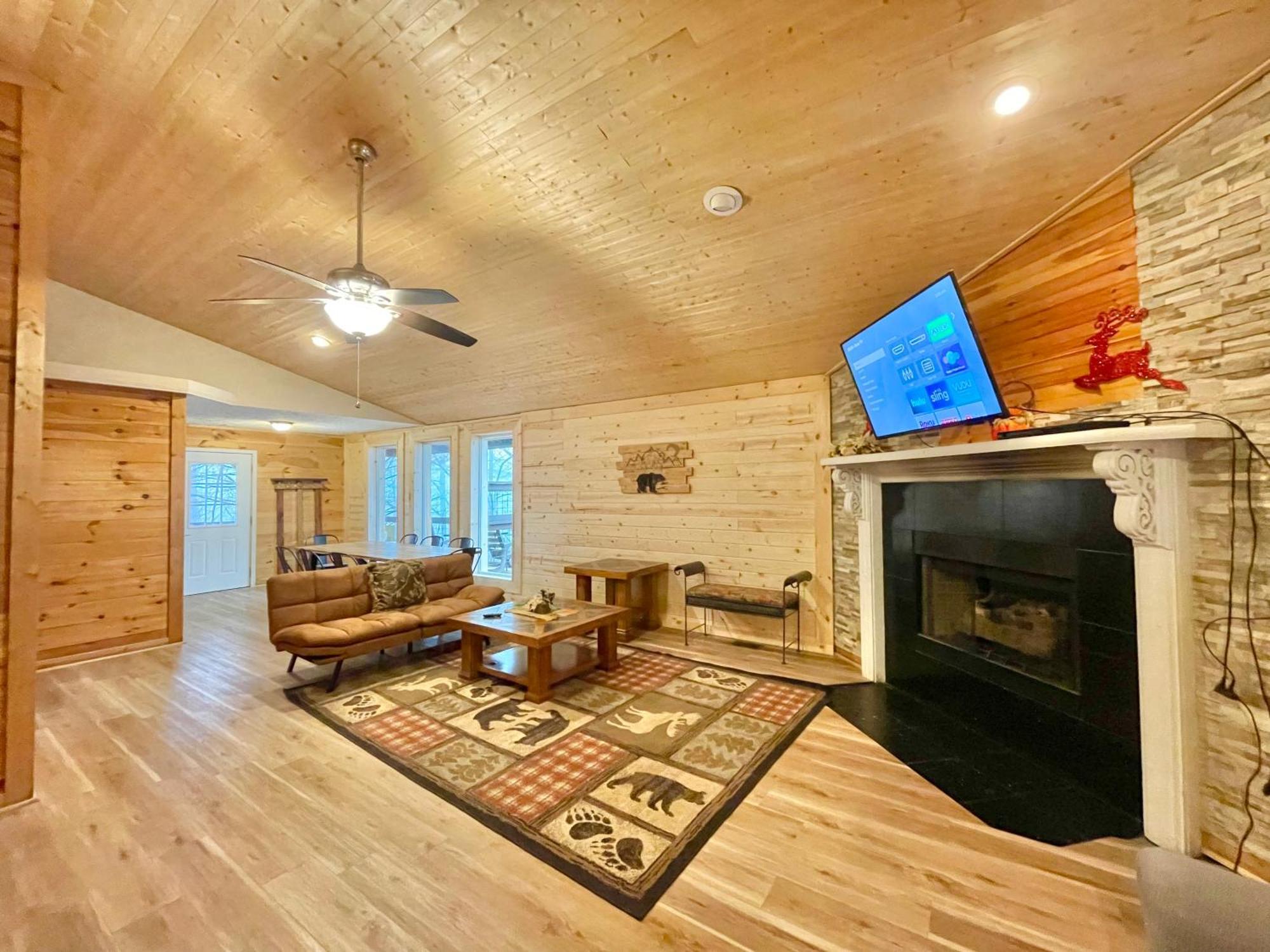 Lazy Bear Cabin Sevierville Bagian luar foto