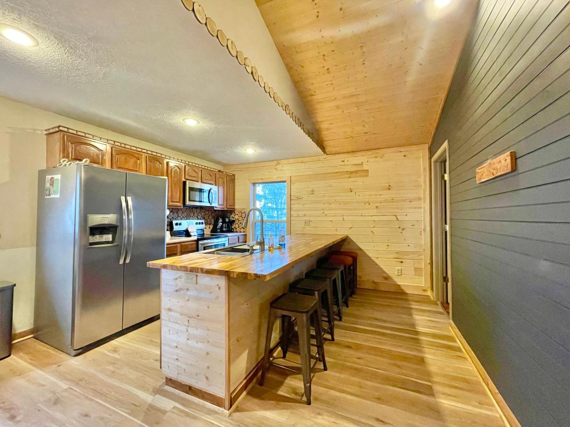 Lazy Bear Cabin Sevierville Bagian luar foto