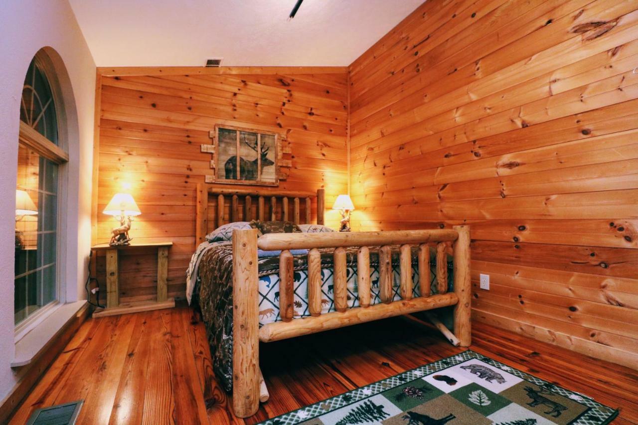 Lazy Bear Cabin Sevierville Bagian luar foto