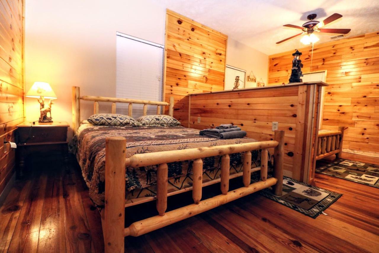 Lazy Bear Cabin Sevierville Bagian luar foto