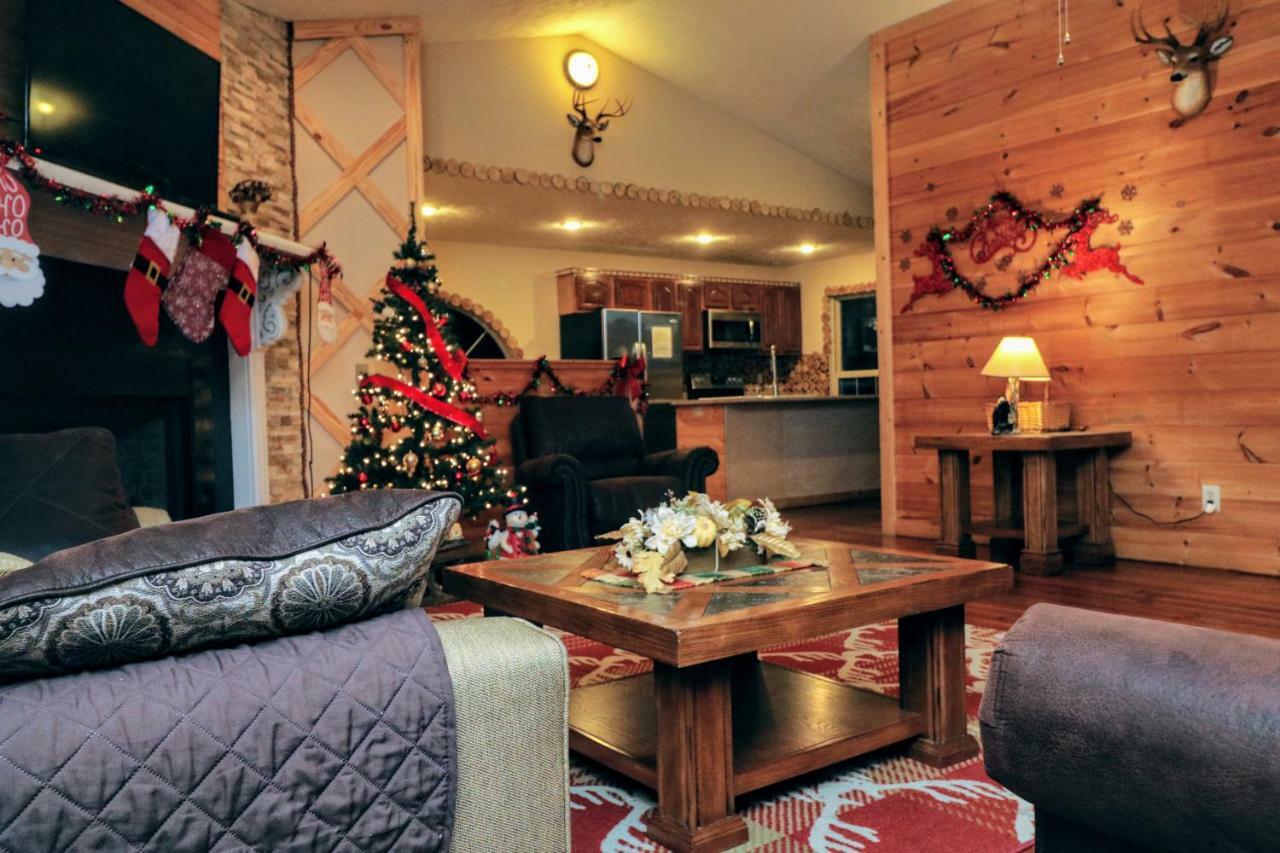Lazy Bear Cabin Sevierville Bagian luar foto